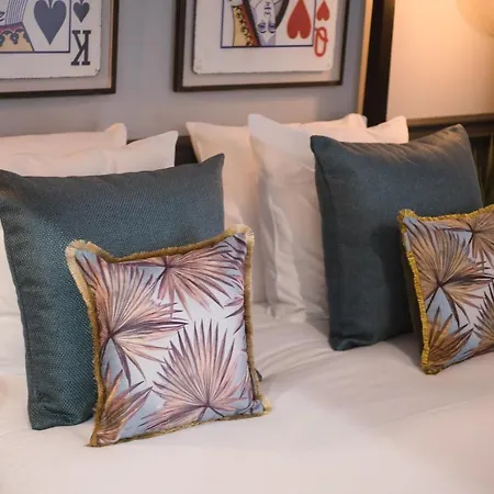 The Royal Suites- Champs Elysees Διαμέρισμα