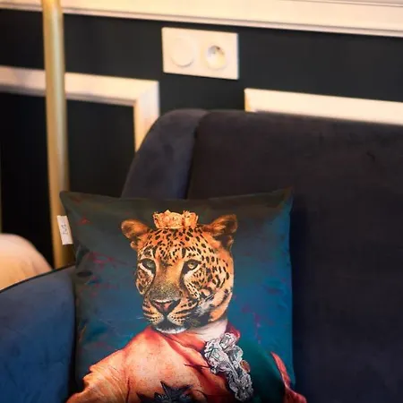 The Royal Suites- Champs Elysees *