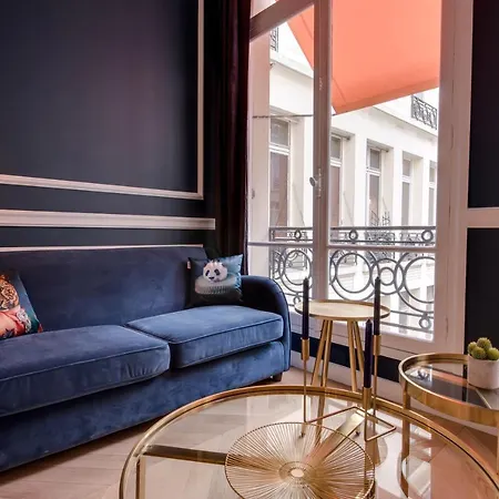 The Royal Suites- Champs Elysees Διαμέρισμα *