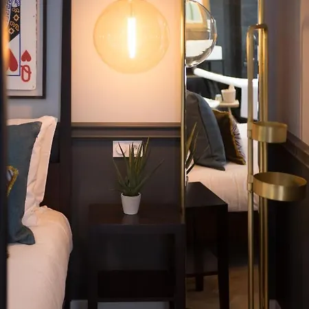 The Royal Suites- Champs Elysees Apartment *